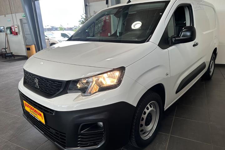 Hvid Peugeot Partner fra 2020