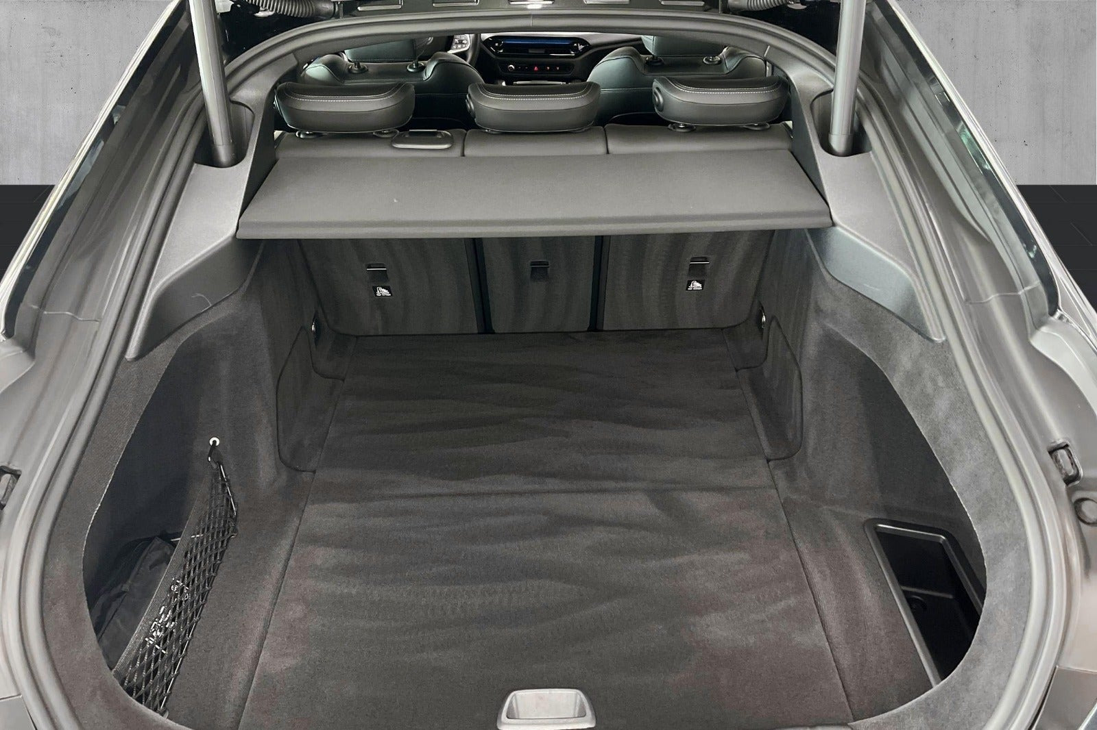 Sort BMW i4 fra 2025