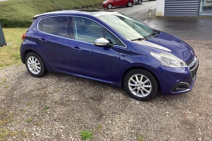 undefined Peugeot 208 fra 2017