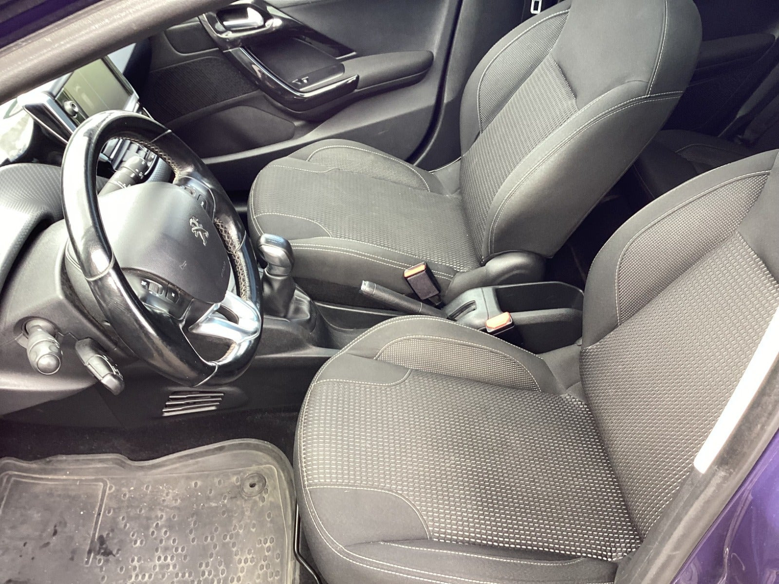 undefined Peugeot 208 fra 2017