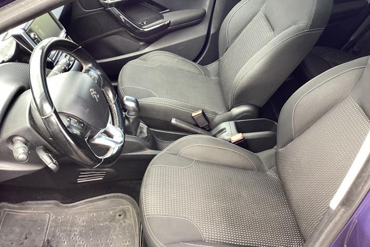 undefined Peugeot 208 fra 2017