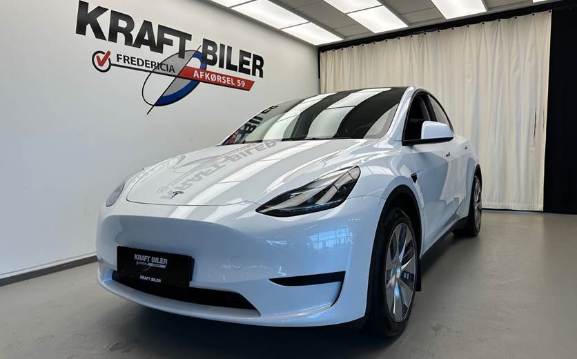 Tesla Model Y RWD