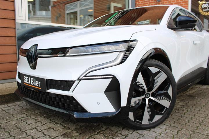 Hvid Renault Megane E-Tech fra 2024