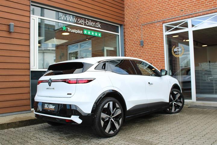 Hvid Renault Megane E-Tech fra 2024
