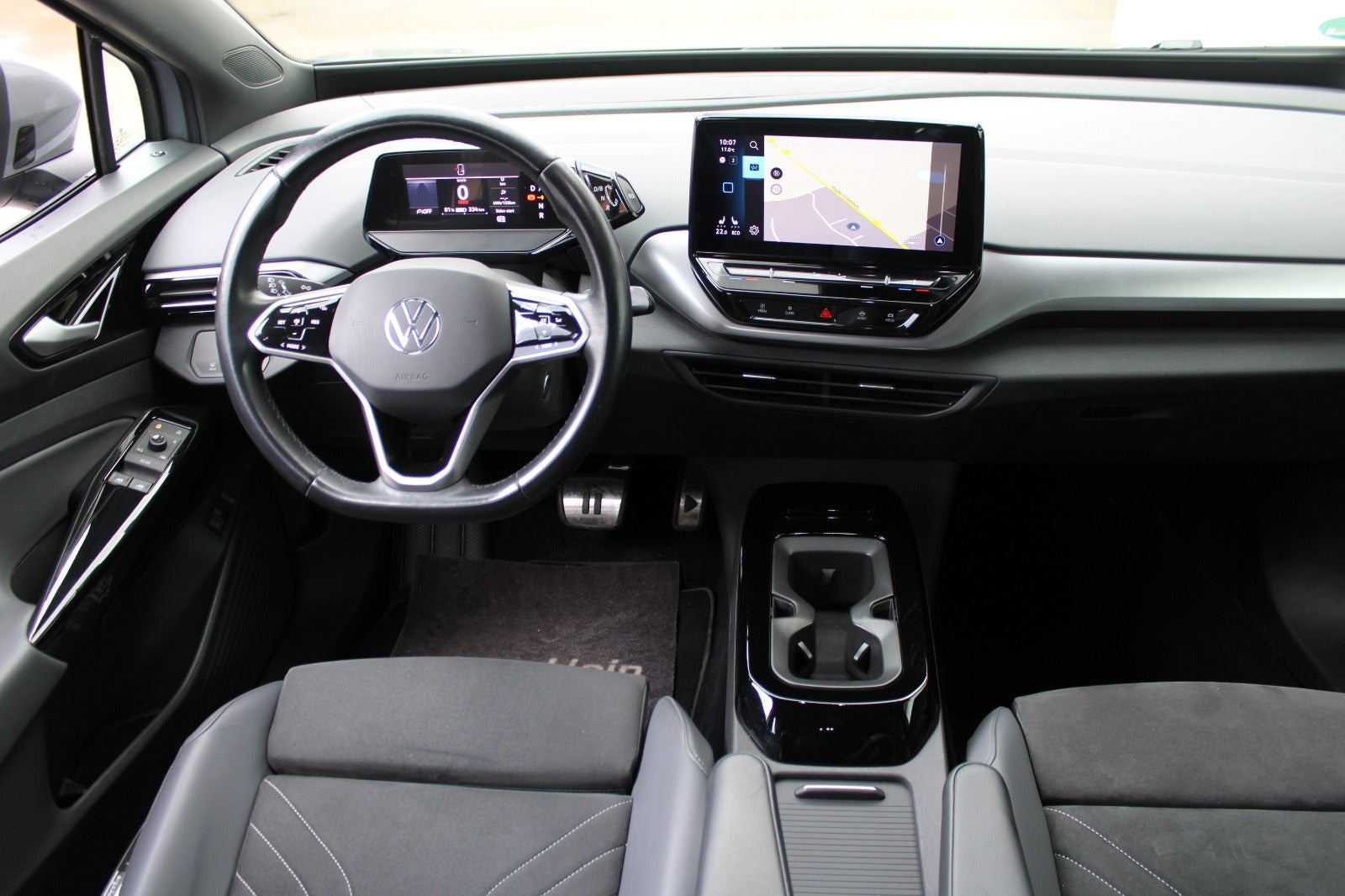 Grå VW ID.4 fra 2022