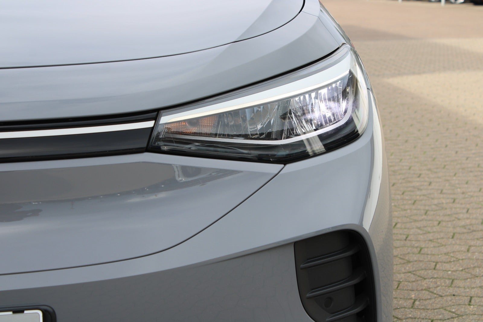 Grå VW ID.4 fra 2022