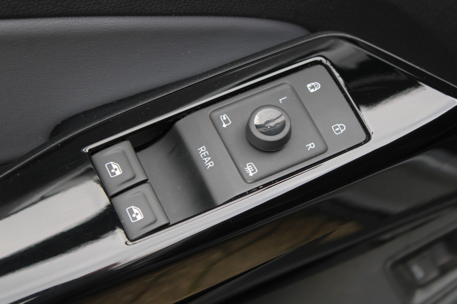 Grå VW ID.4 fra 2022