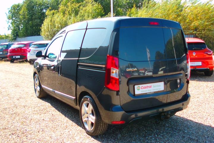 Grå Dacia Dokker fra 2018