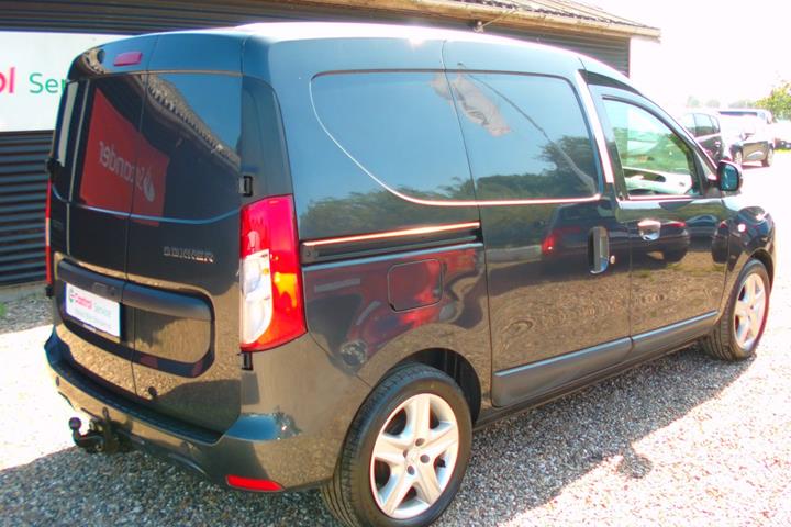 Grå Dacia Dokker fra 2018