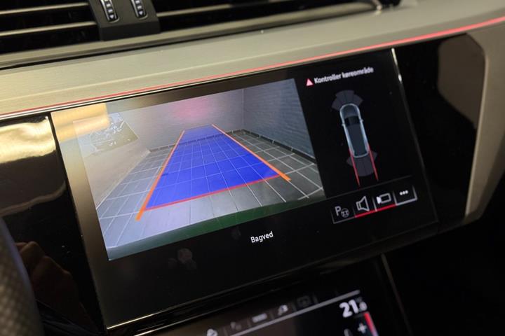 Grøn Audi e-tron fra 2023
