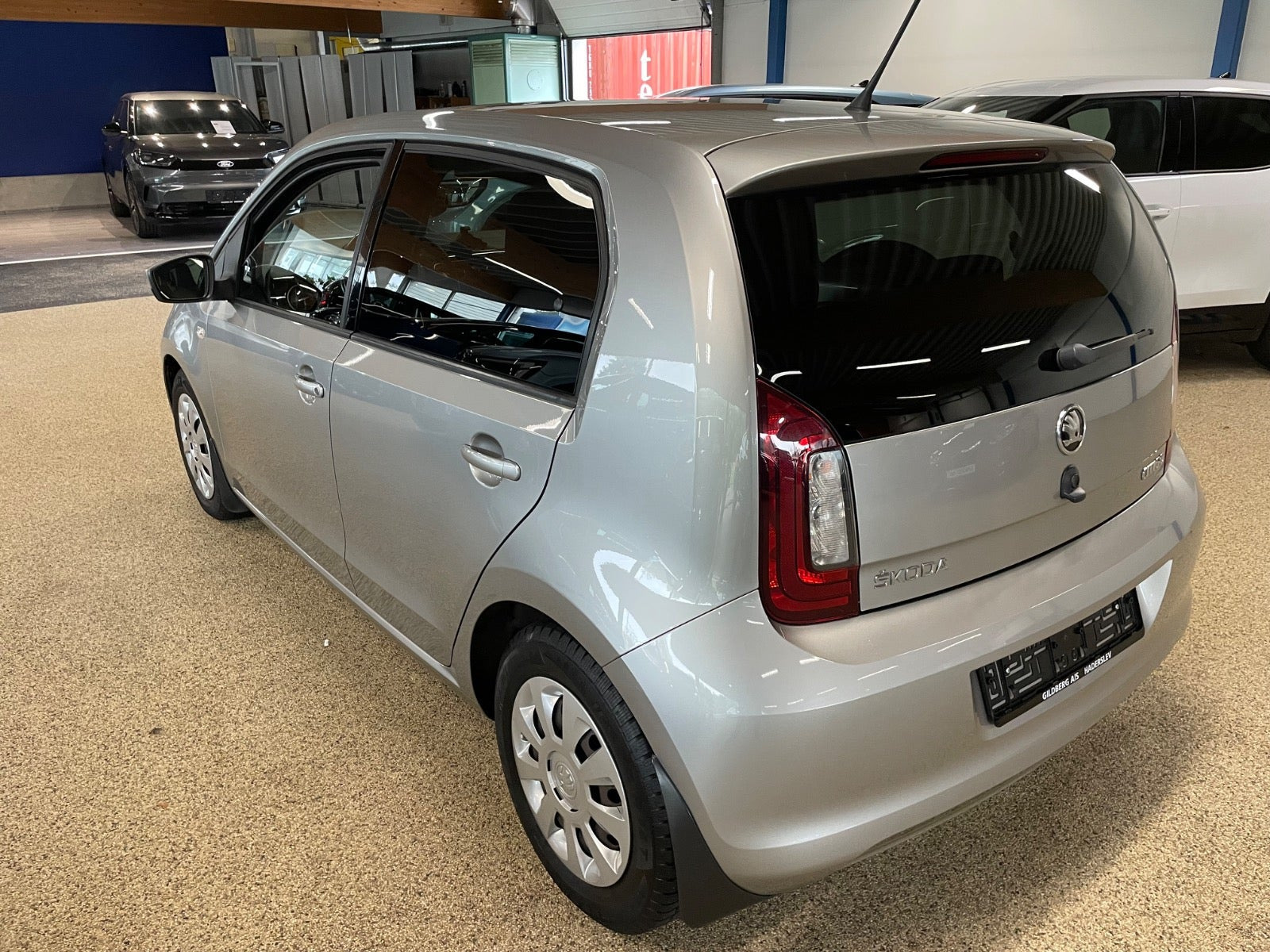 Grå Skoda Citigo fra 2018