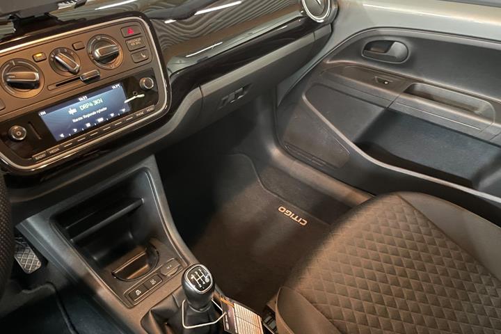 Grå Skoda Citigo fra 2018