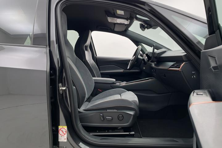 Grå Cupra Born fra 2024