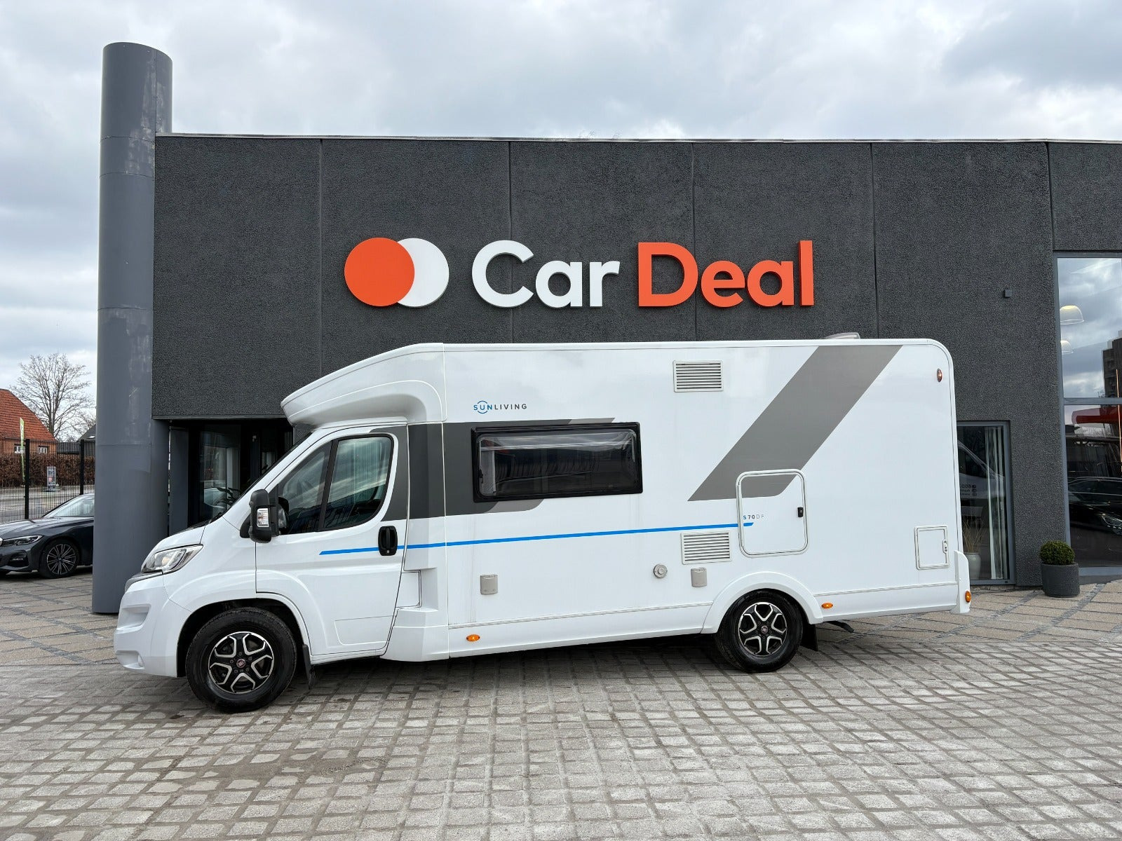 Hvid Fiat Sun Living fra 2023