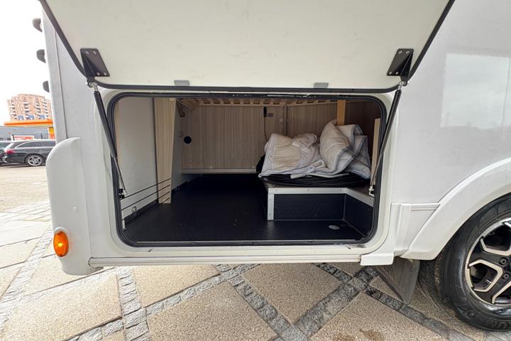 Hvid Fiat Sun Living fra 2023