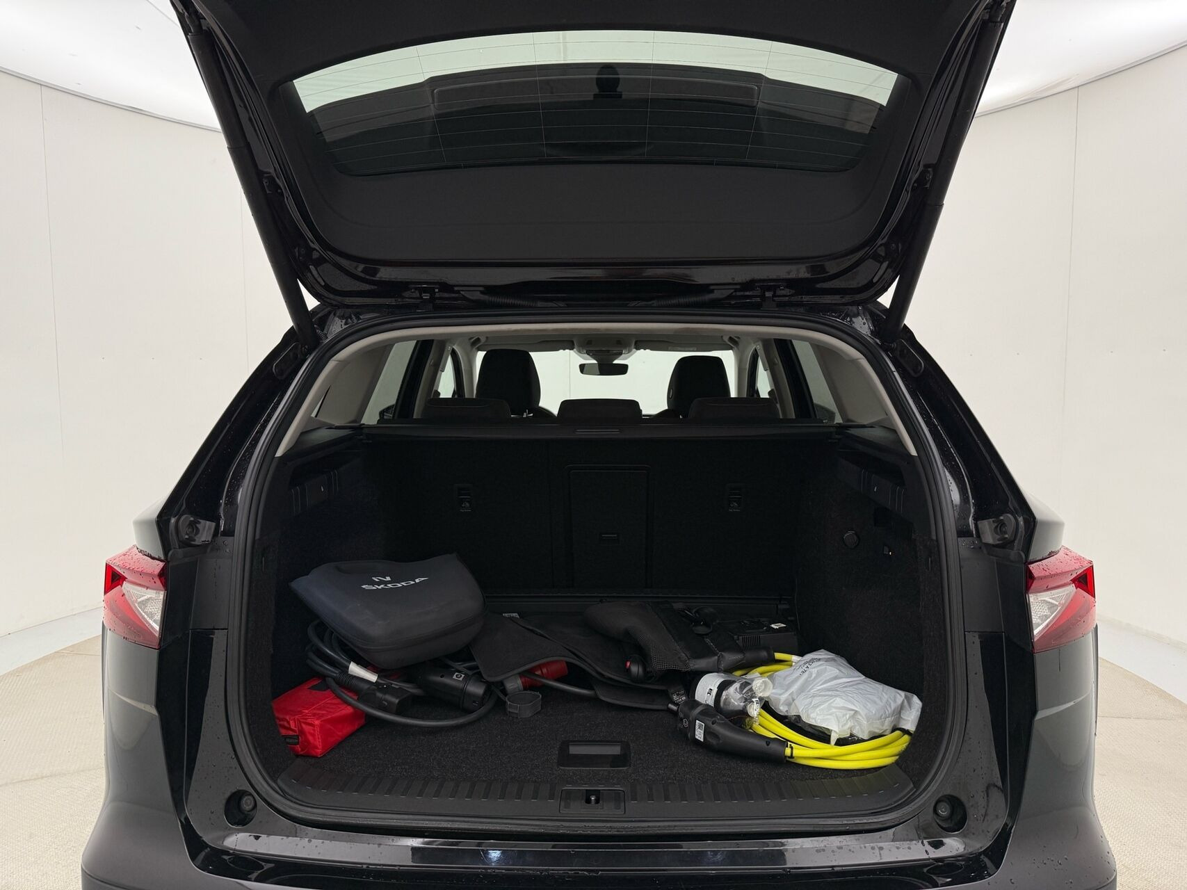 Sort Skoda Enyaq fra 2023