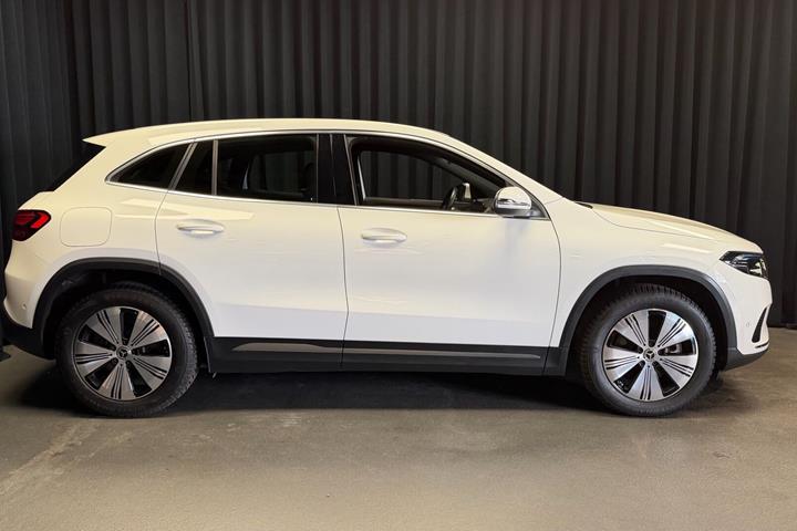Hvid Mercedes EQA 250+ fra 2024