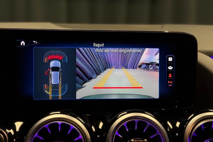 Hvid Mercedes EQA 250+ fra 2024