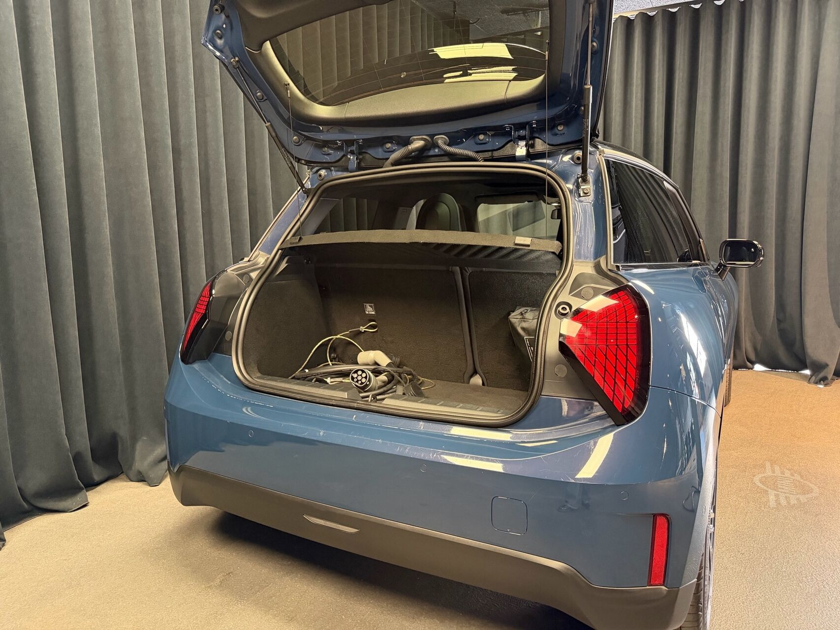 Blå Mini Cooper fra 2025