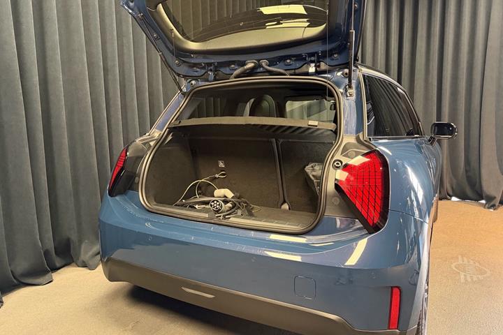 Blå Mini Cooper fra 2025