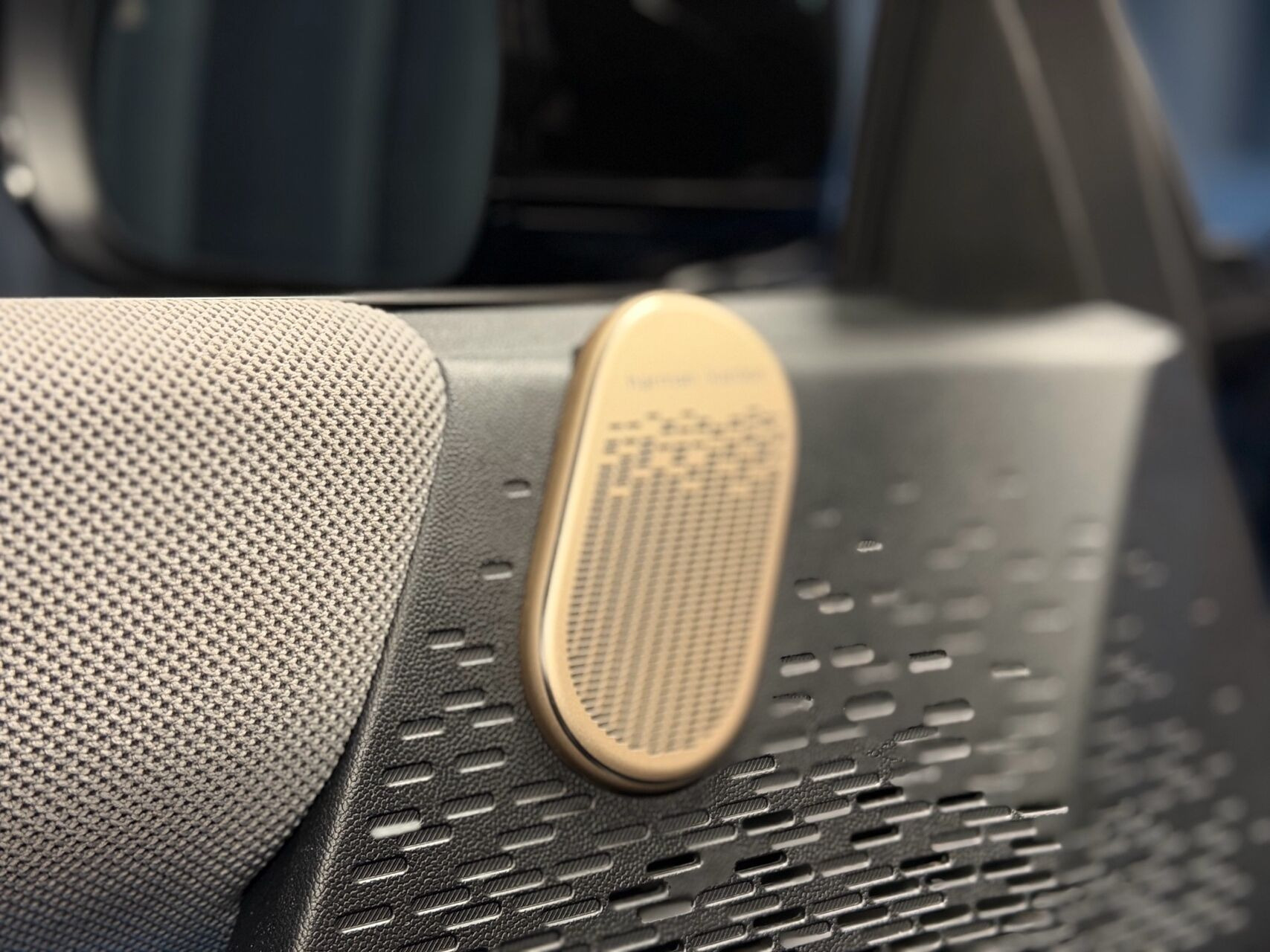 Blå Mini Cooper fra 2025