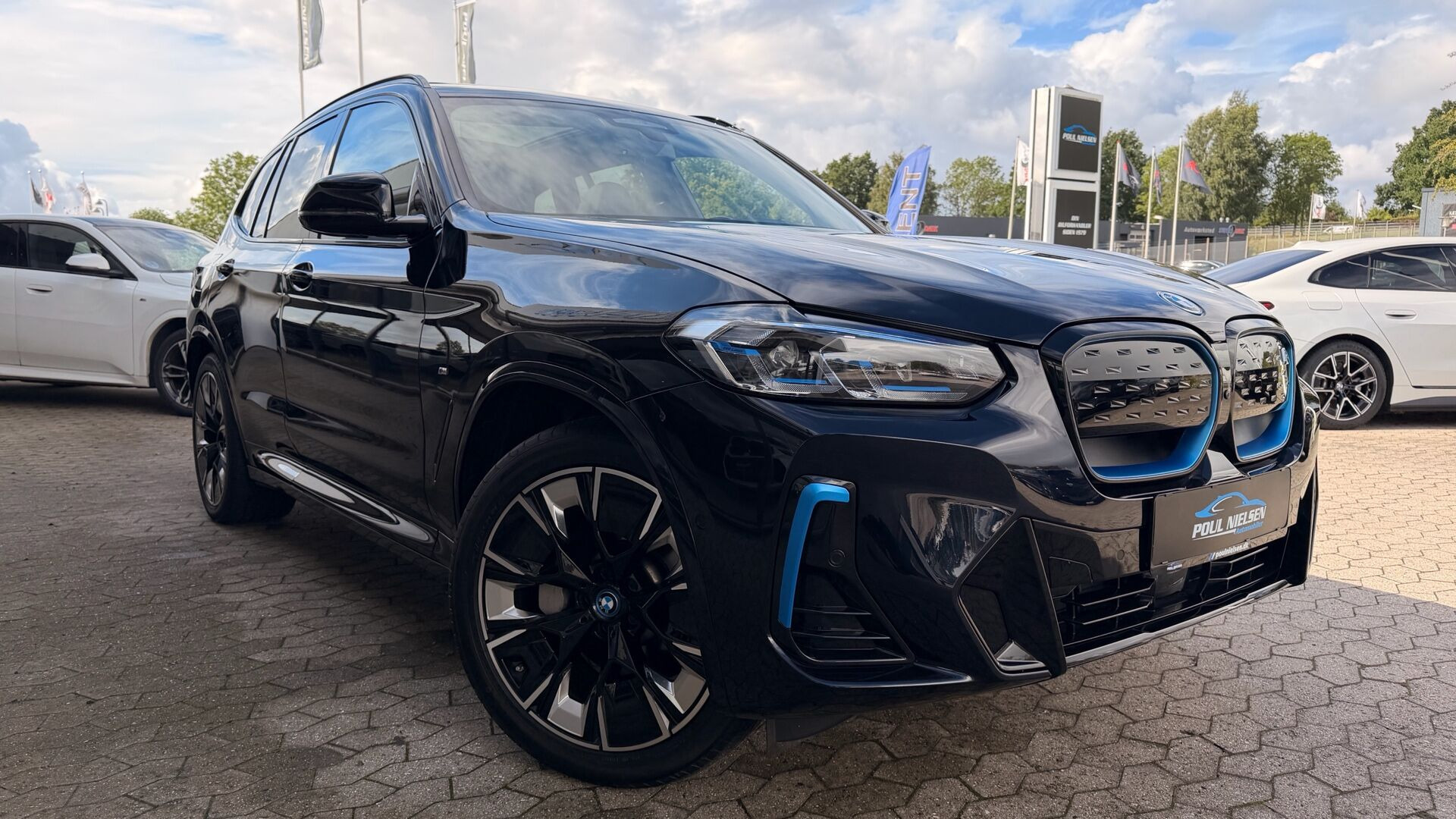Sort BMW iX3 fra 2023