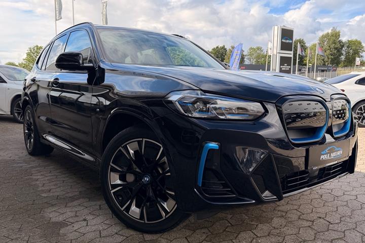 Sort BMW iX3 fra 2023