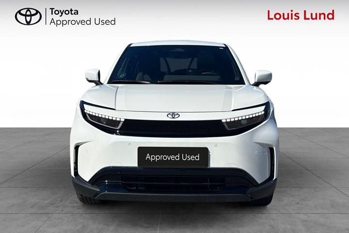 Hvid Toyota Urban Cruiser fra 2026