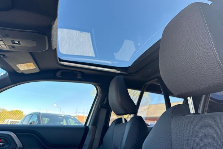 Hvid Toyota Urban Cruiser fra 2026