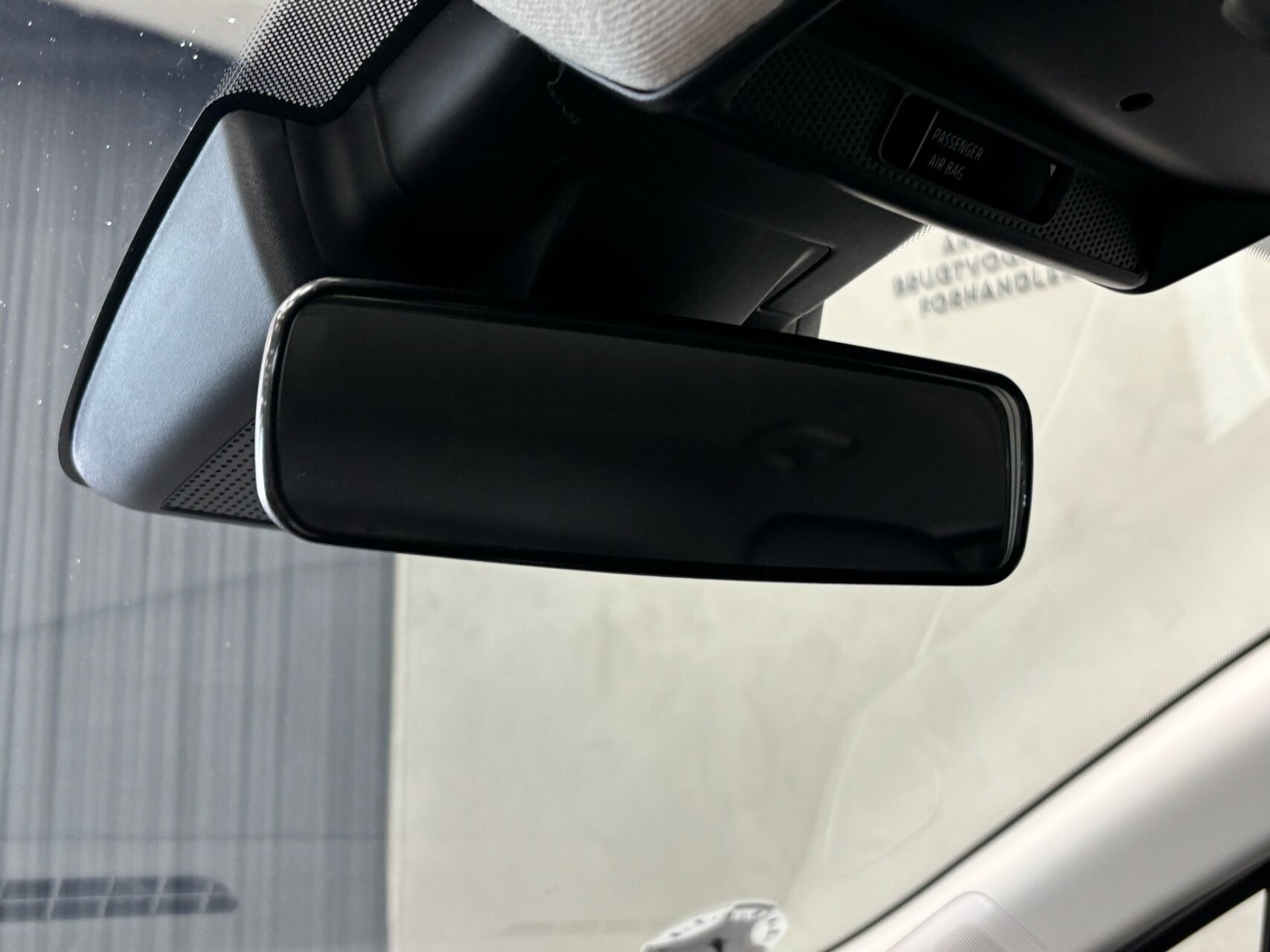 Grå Renault Clio fra 2020