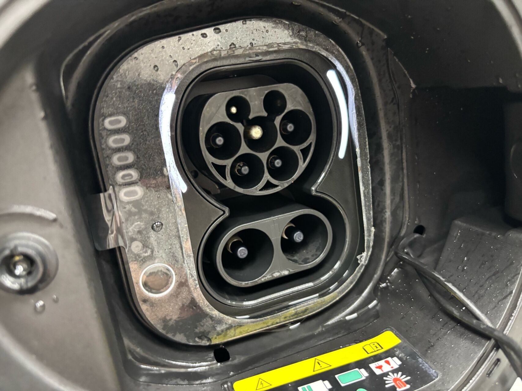 Hvid Fiat 500e fra 2023