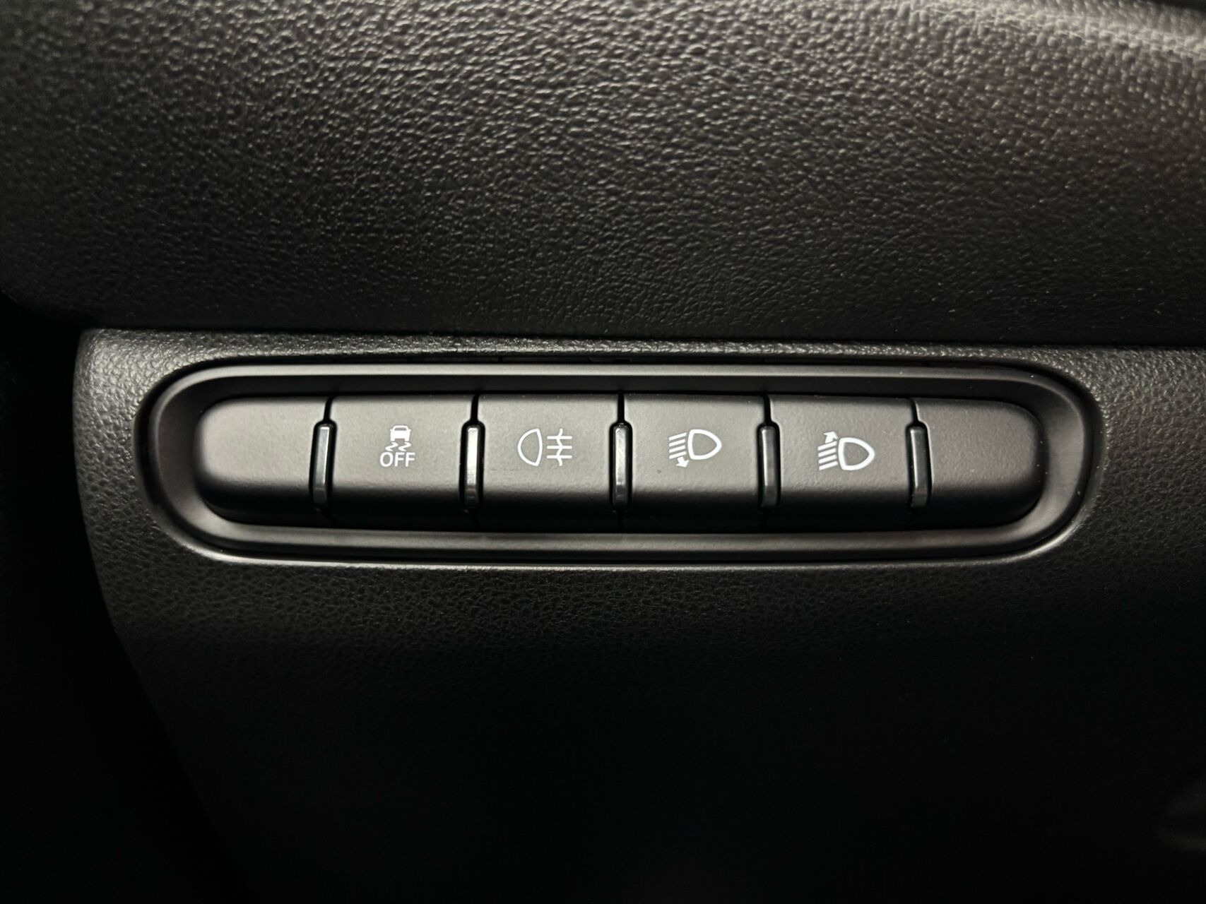 Hvid Fiat 500e fra 2023