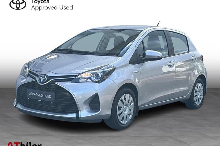 Sølv Toyota Yaris fra 2016
