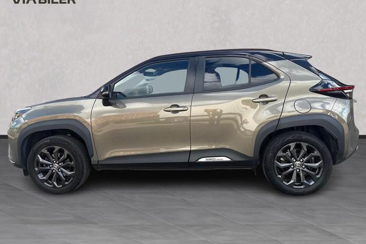 Bronze Toyota Yaris Cross fra 2023
