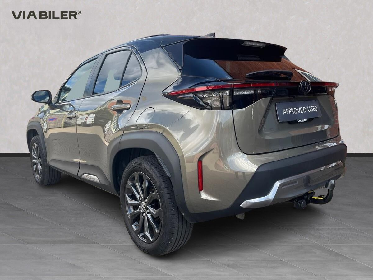 Bronze Toyota Yaris Cross fra 2023