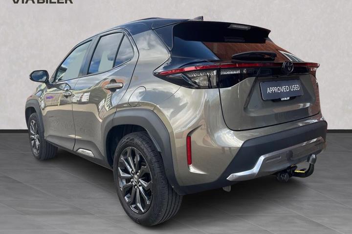 Bronze Toyota Yaris Cross fra 2023