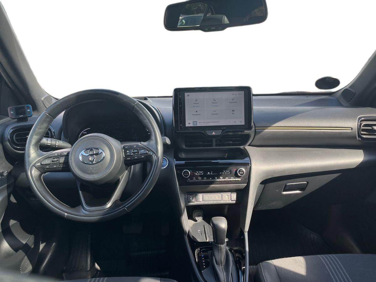 Bronze Toyota Yaris Cross fra 2023