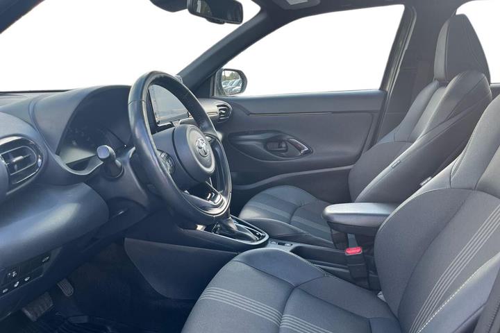 Bronze Toyota Yaris Cross fra 2023