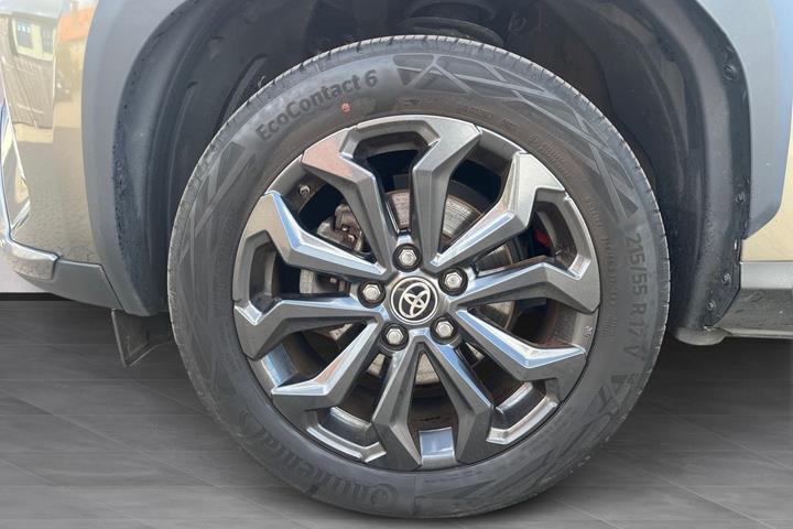 Bronze Toyota Yaris Cross fra 2023