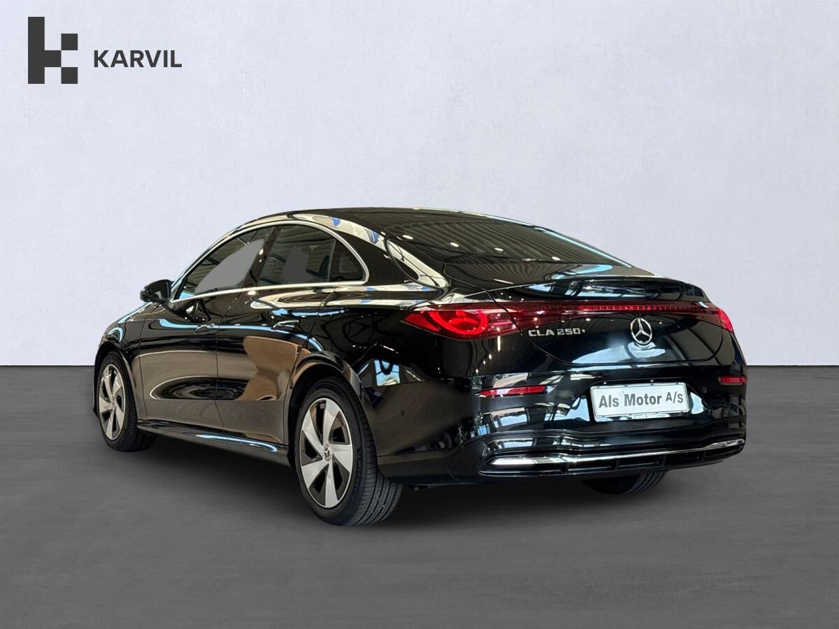 Sort Mercedes CLA250+ fra 2025