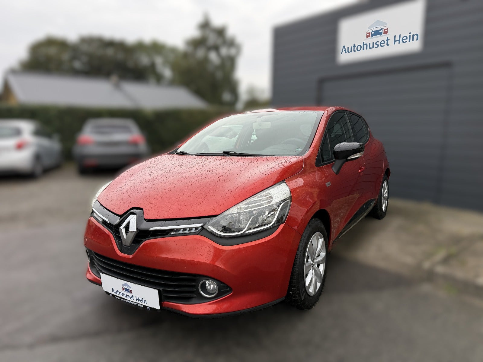 Rød Renault Clio IV fra 2014