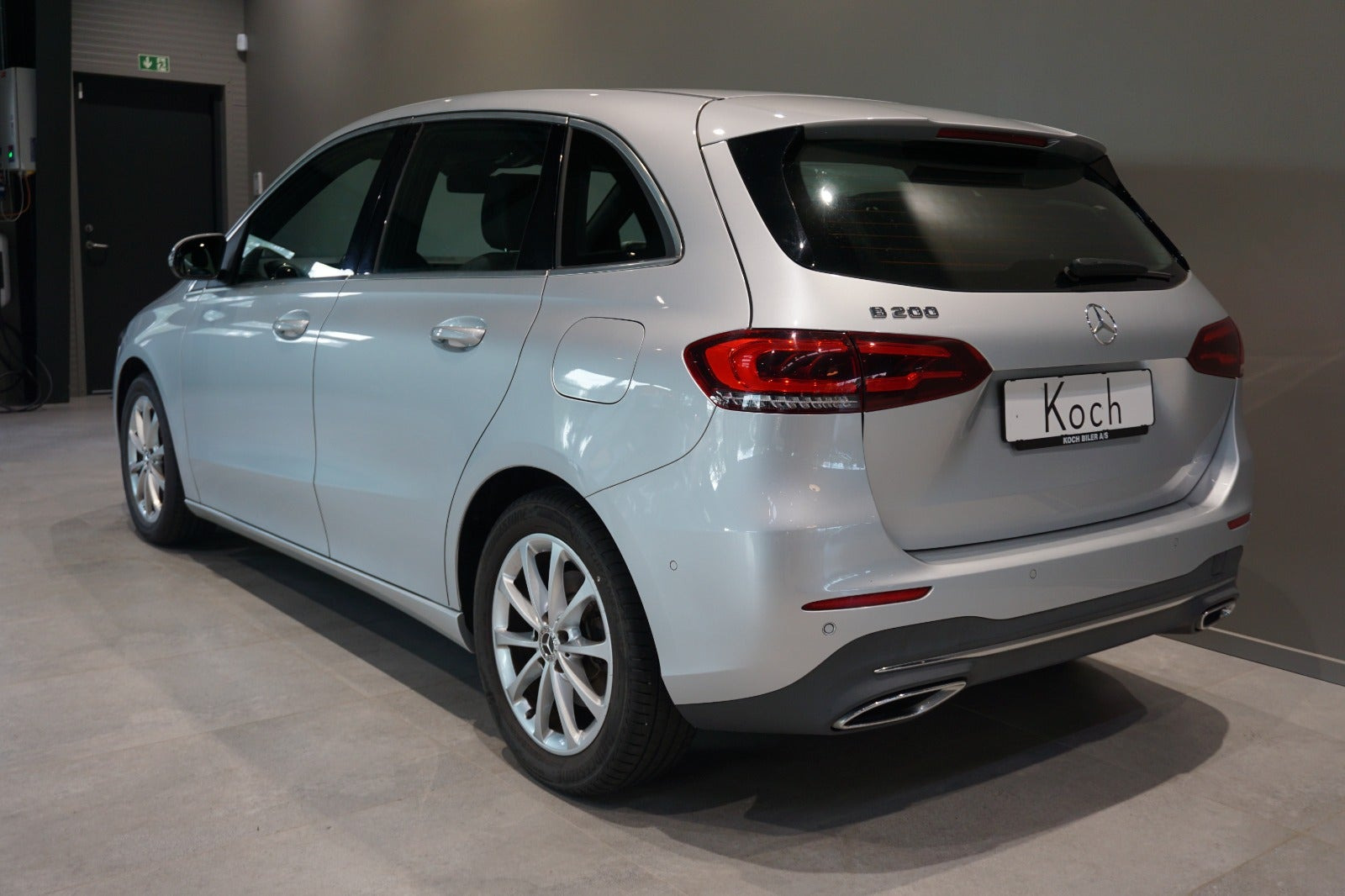 Sølv Mercedes B200 fra 2019