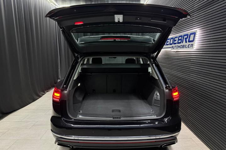 Sort VW Touareg fra 2022