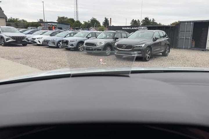 Hvid VW Tiguan fra 2021