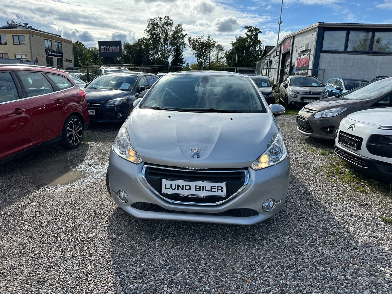 Peugeot 208 1,2 VTi 82 Supreme Sky