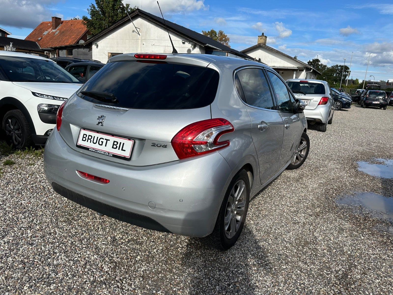 Sølv Peugeot 208 fra 2015