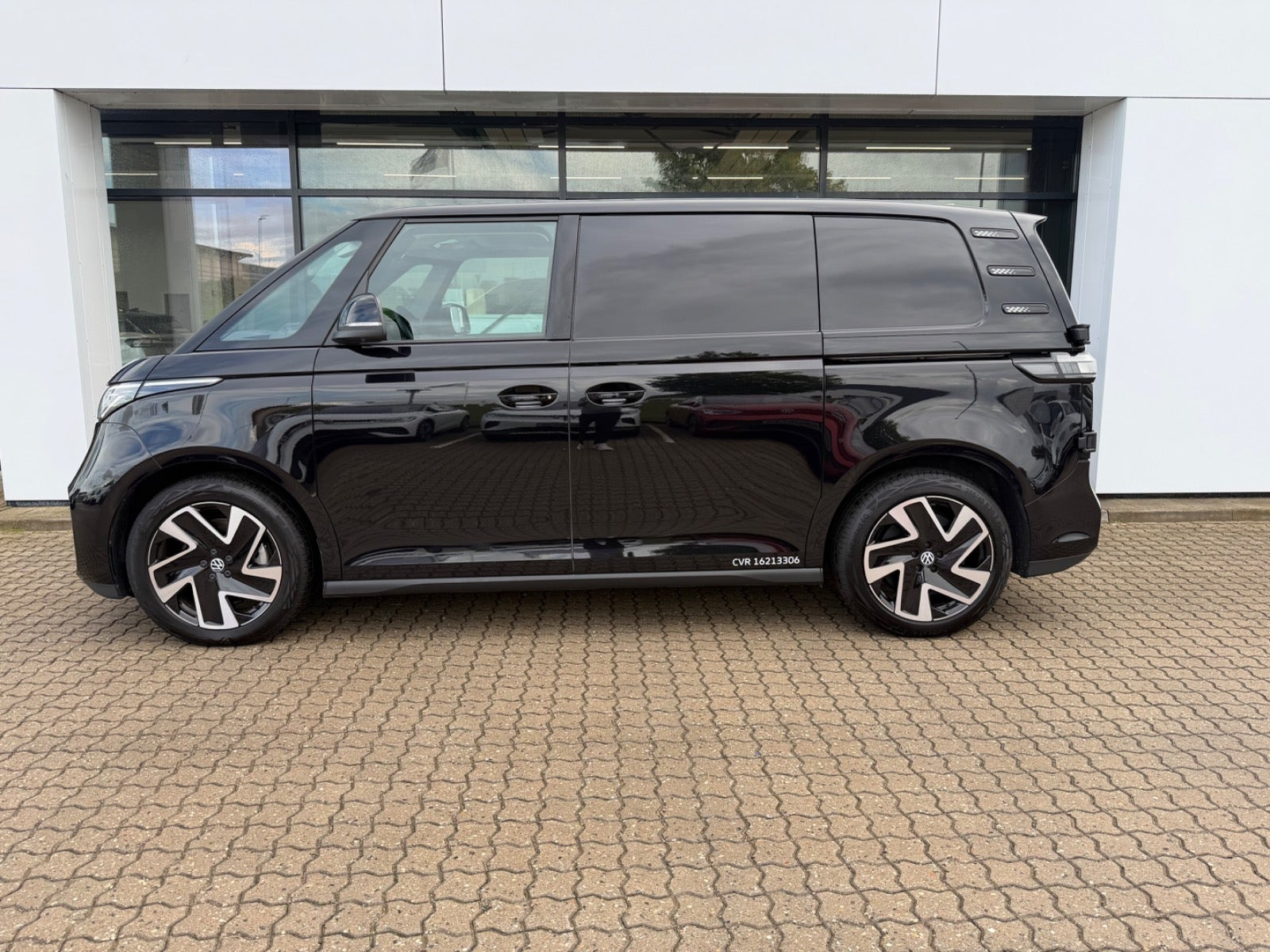 Sort VW ID.Buzz fra 2026