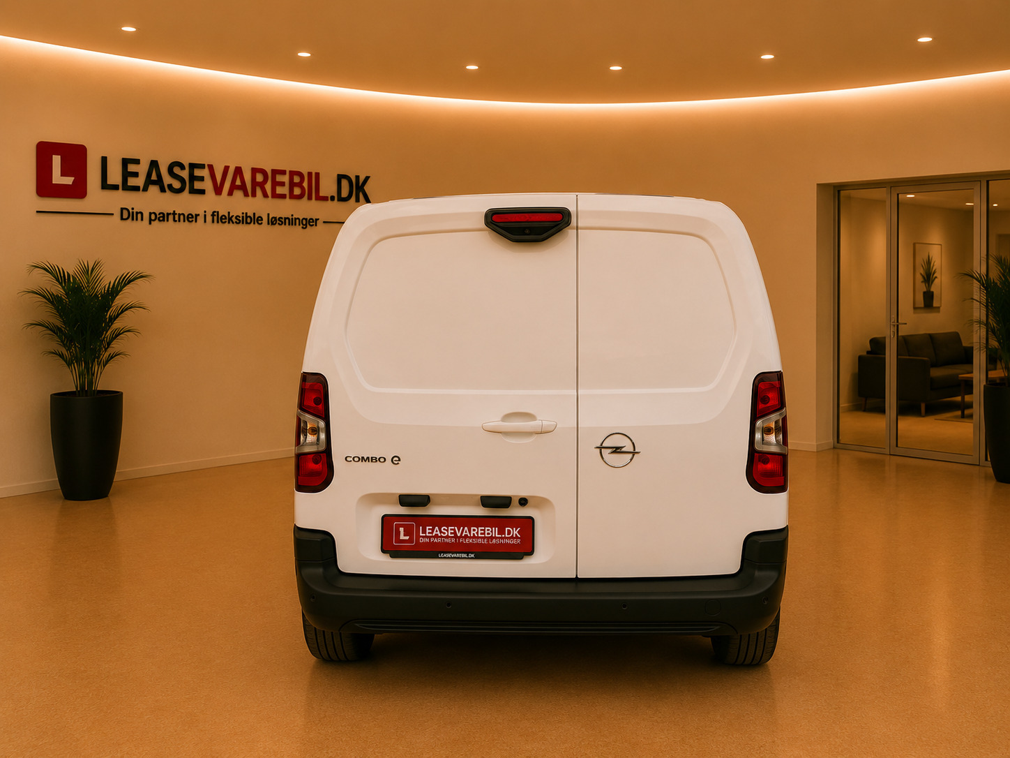Hvid Opel Combo-e fra 2023