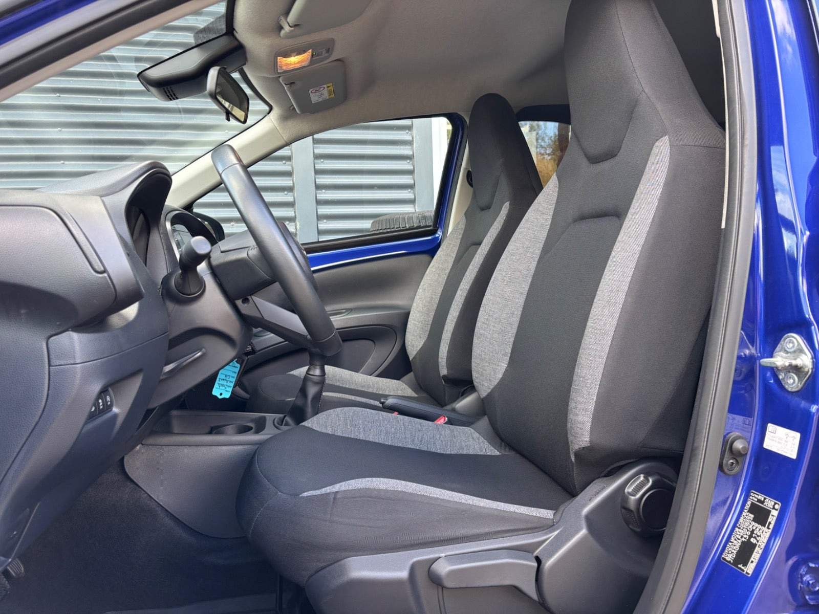 Blå Toyota Aygo X fra 2023