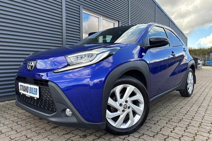 Blå Toyota Aygo X fra 2023